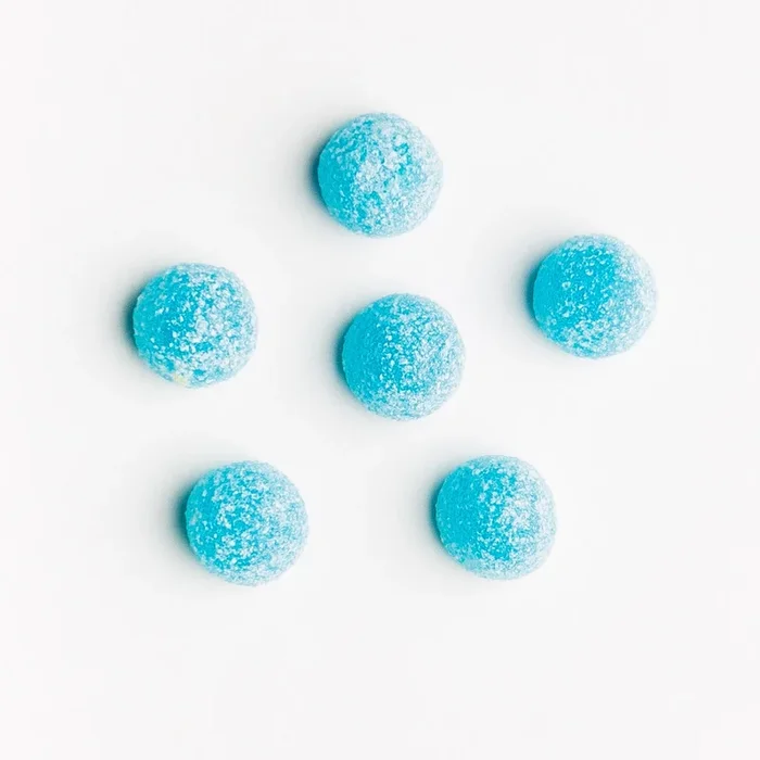 Bonbons surs mini framboises bleues 2kg