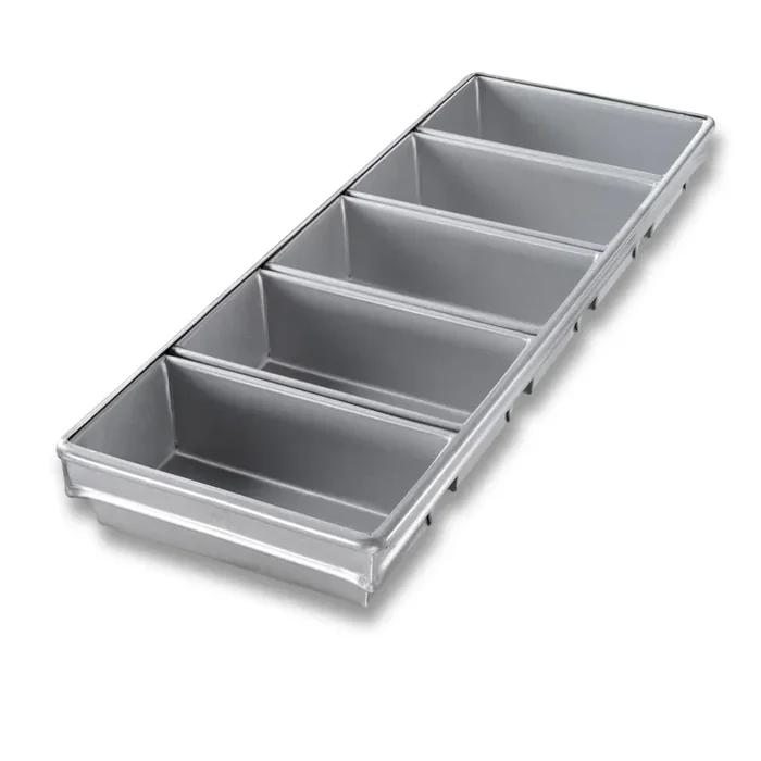 Chicago Metallic 45655 Glazed 9″ 5-Strap Open Top Bread Pan