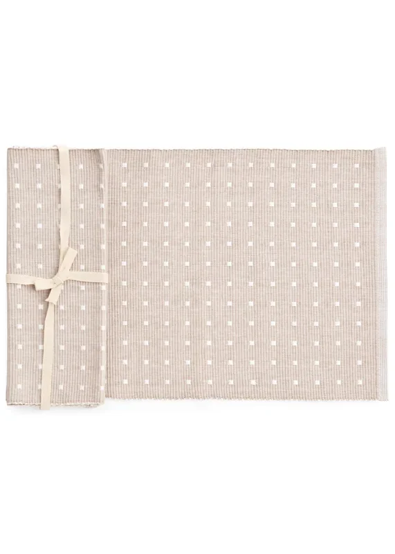 Ensemble de 4 napperons picotés Beige