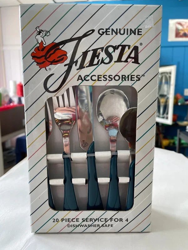 Fiesta 20 Piece Service for 4 Fan Swirl Flatware in JUNIPER