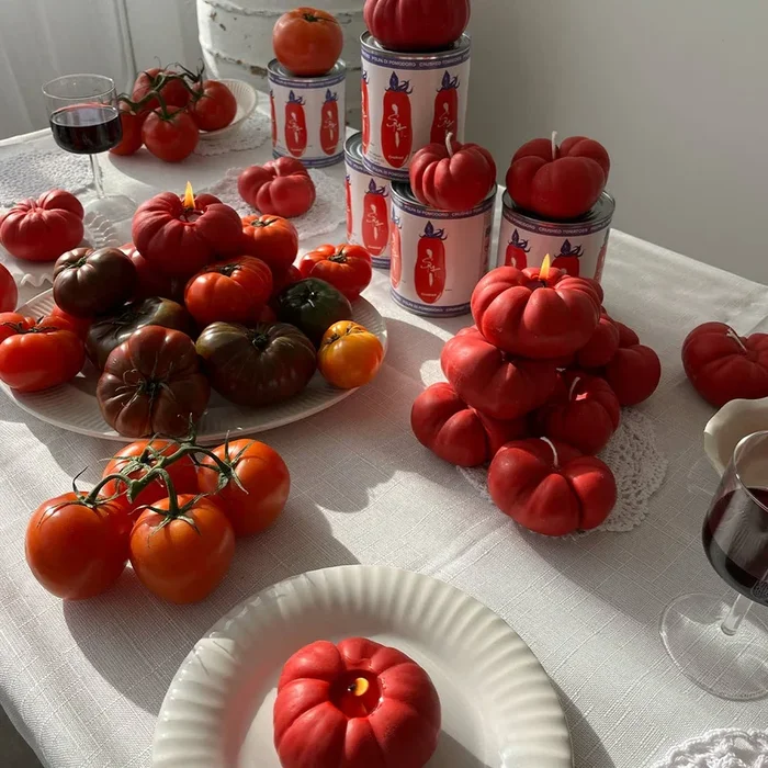 Heirloom Tomato Candle – Red