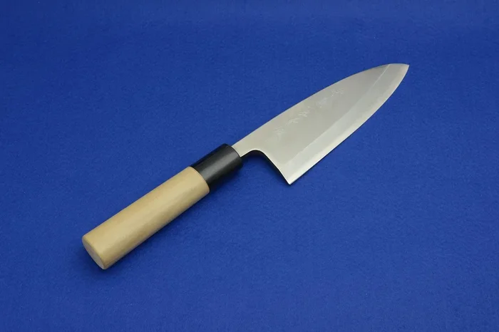 Kikuichi Deba Warikomi Gold – 7″ (18 cm)