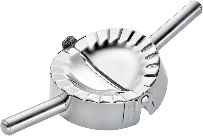 Kuchenprofi Ravioli/Pierogi/Dumpling Press (3.25 ” Diameter)