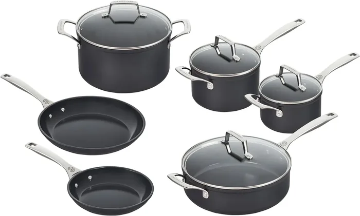 Le Creuset 10-Piece Essential Non-Stick Ceramic Cookware Set