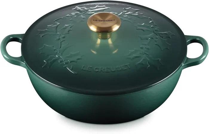 Le Creuset 4 1/2 Qt. Enameled Cast Iron Round Soup Pot w/Holly Embossed Lid & Gold Knob – Artichaut
