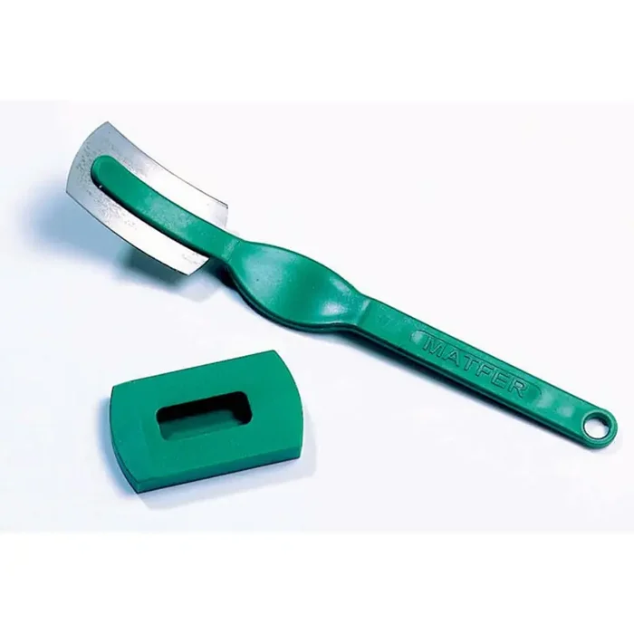 Matfer Bourgeat 120005 S/S 6″ Baker‘s Blade With Plastic Handle