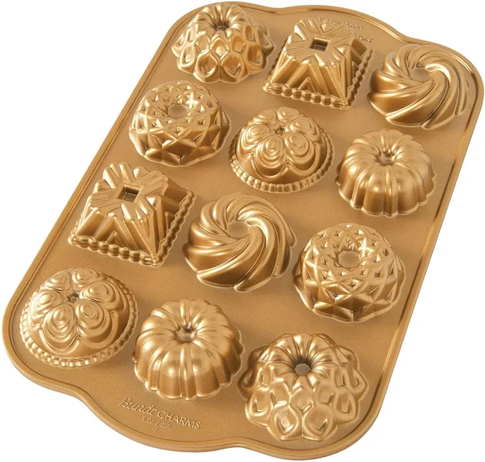 Nordic Ware Bundt Charms Cake Pan
