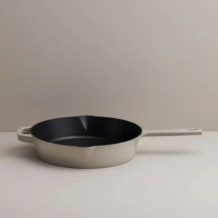 Poêle en fonte émaillée Gris 10po – KANA