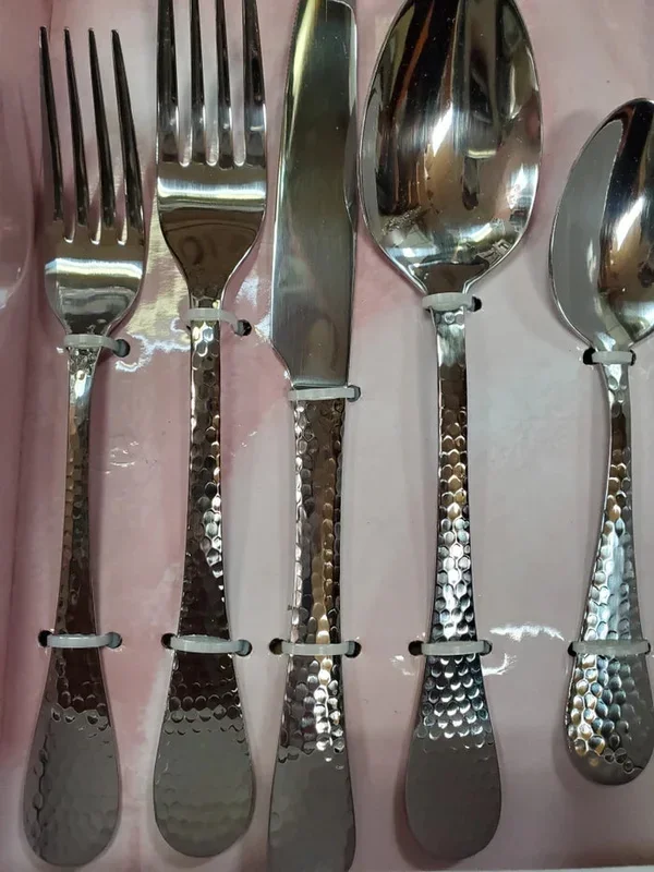 Prestige Euro Hammered 20 Piece Flatware Set