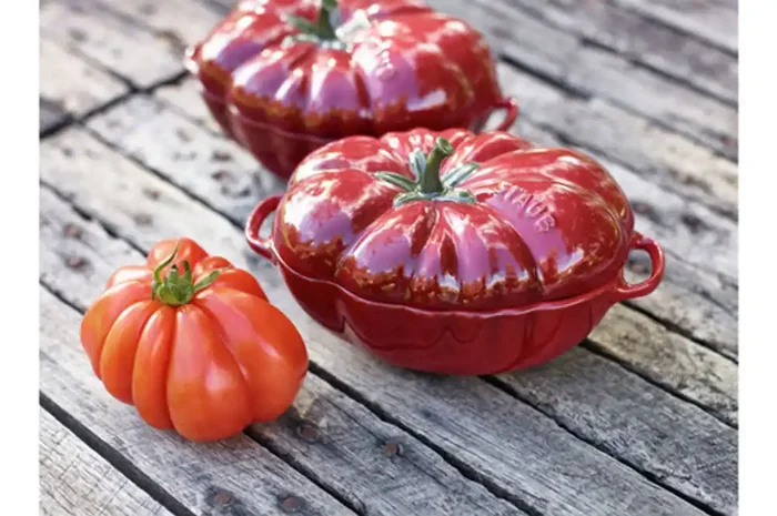 Staub Ceramic 16 oz Tomato Cocotte