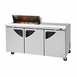 Turbo Air TST-72SD-10S-N Super Deluxe Series 72″ Three Solid Door Sandwich/Salad Prep Table & Right-Side Work Station w/ 10-Pan Top – 23 Cu. Ft.